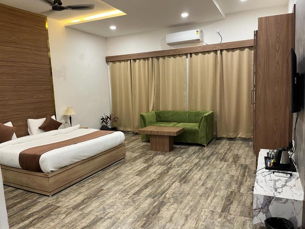 Hotel Eco Park Rewa Exterior foto